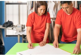 Camisetas personalizadas y bolsas publicitarias: el pack textil perfecto para tu marca