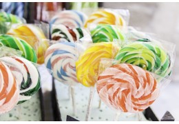 Piruletas personalizadas para eventos: candy bar, photocall y detalles para invitados